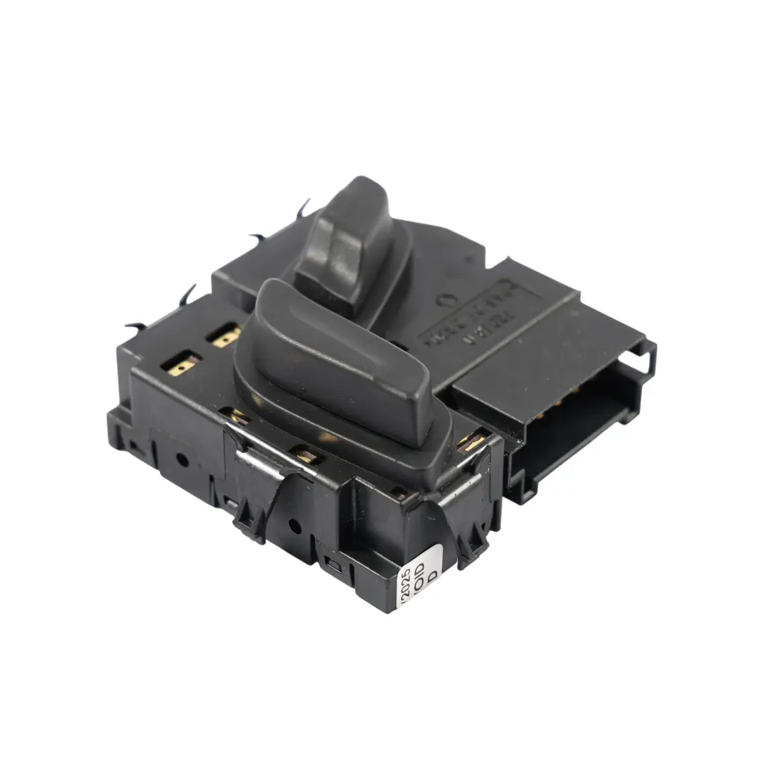 Interruptor Ajuste Regulador Asiento Delantero Derecho para Mercedes W204 con número de pieza A2048701758 Mercedes W204 Interruptor Ajuste Regulador Asiento Delantero Derecho - SKU A2048701758 - Número de pieza A2048701758