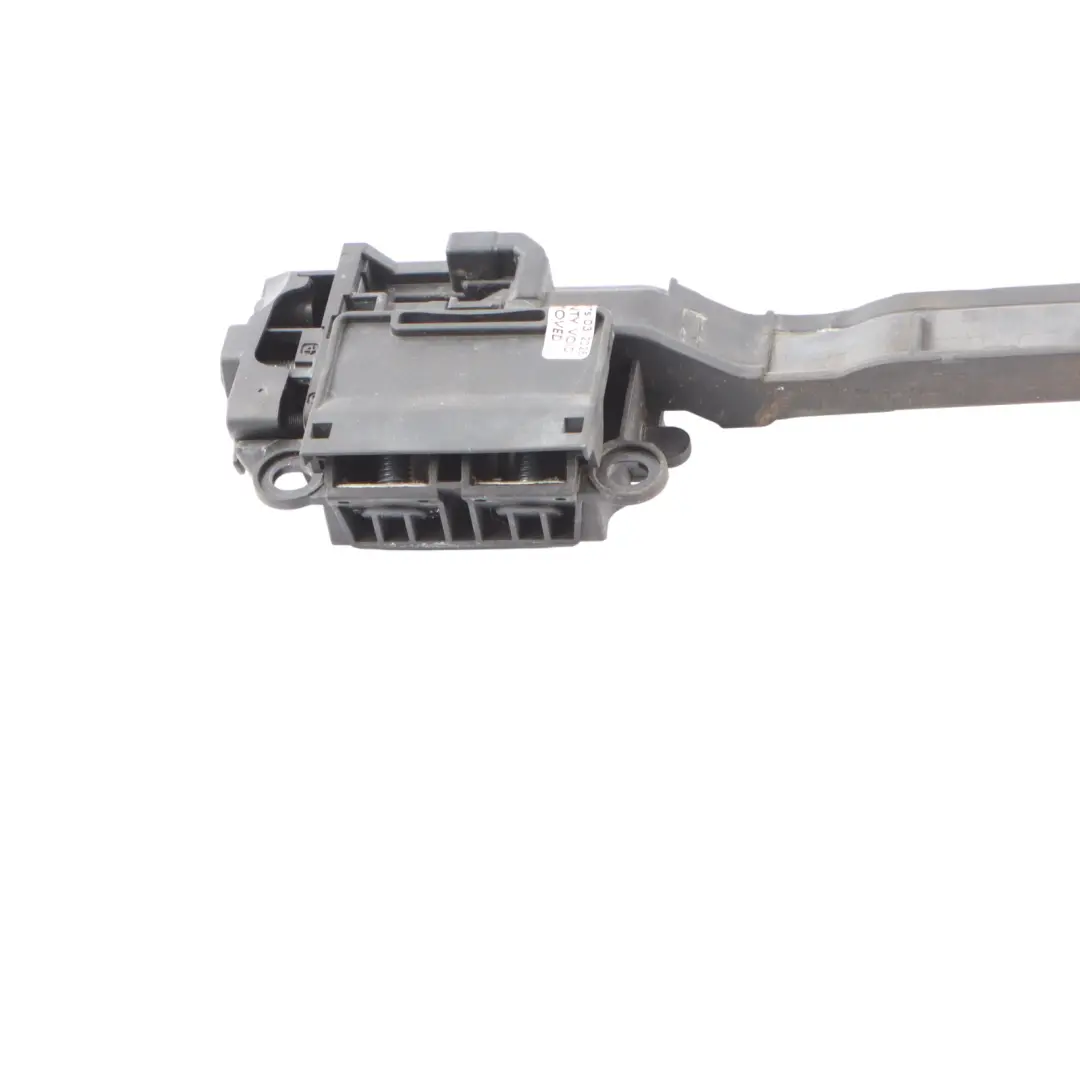 Guía Contacto Cable Unidad De Abrazadera De La Batería para Mercedes C205 con número de pieza A2055450901 Mercedes C205 Guía Contacto Cable Unidad De Abrazadera De La Batería - SKU A2055450901 - Número de pieza A2055450901