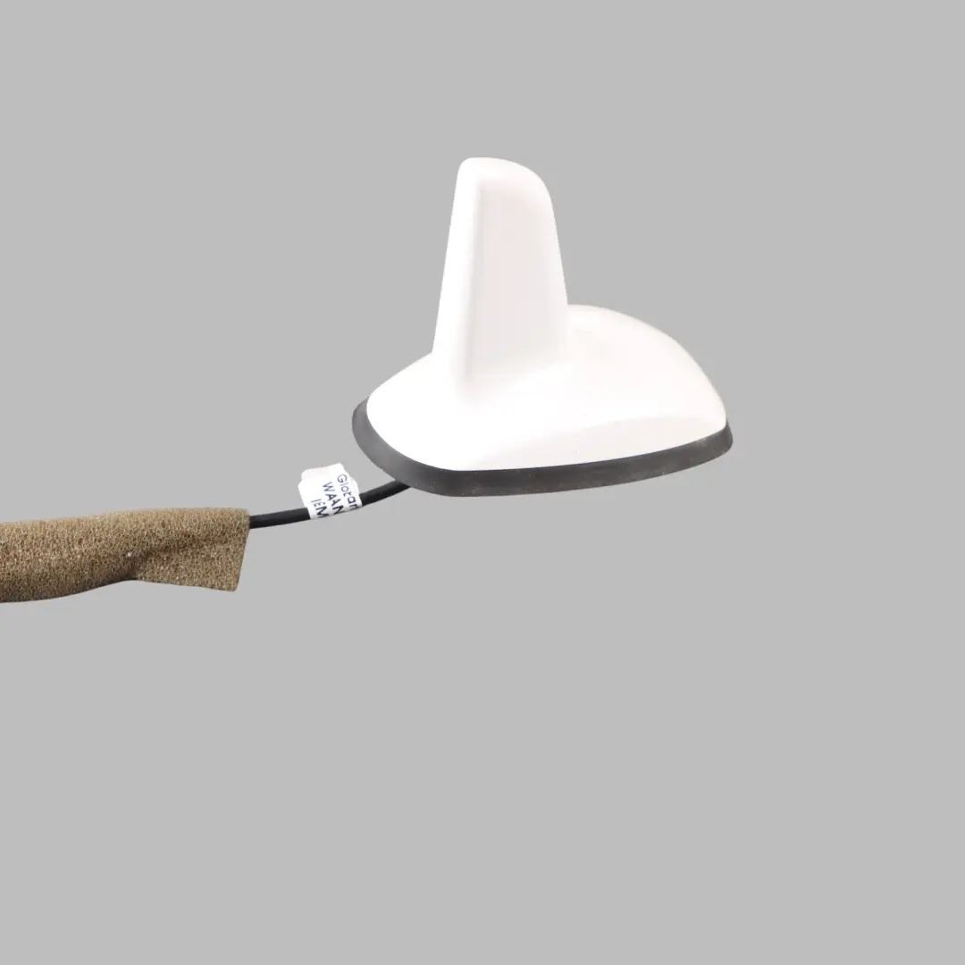 Roof Antenna Mercedes W204 W212 Shark Aerial Polar White - 149 to with Part number A2079058802 Roof Antenna Mercedes W204 W212 Shark Aerial Polar White - 149 - SKU A2079058802-POL - Part number A2079058802