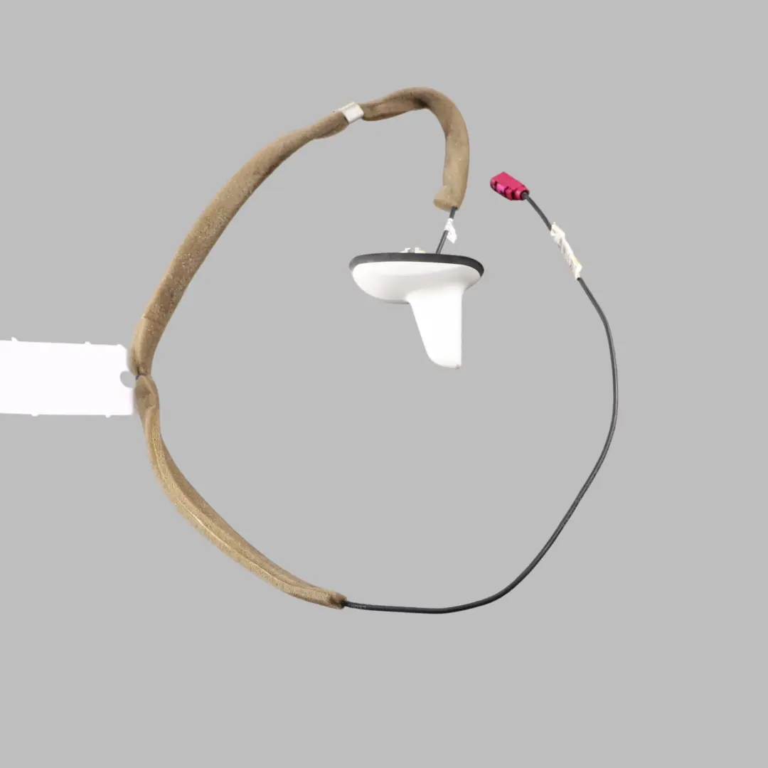 Roof Antenna Mercedes W204 W212 Shark Aerial Polar White - 149 to with Part number A2079058802 Roof Antenna Mercedes W204 W212 Shark Aerial Polar White - 149 - SKU A2079058802-POL - Part number A2079058802