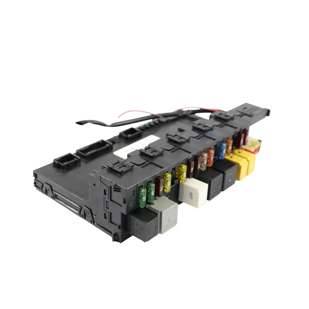Scatola Fusibili Modulo Controllo SAM Scatola per Mercedes A209 con numero di parte A2095451701 Mercedes A209 Scatola Fusibili Modulo Controllo SAM Scatola - SKU A2095451701-1 - Numero di parte A2095451701