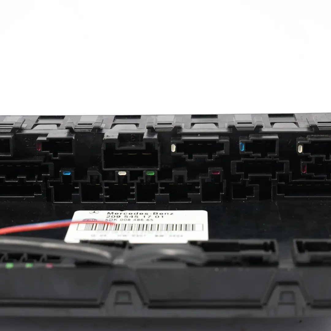 Sicherungs Kasten SAM Steuer Modul Relais Kasten für Mercedes A209 mit Teilenummer A2095451701 Mercedes A209 Sicherungs Kasten SAM Steuer Modul Relais Kasten - SKU A2095451701-1 - Teilenummer A2095451701