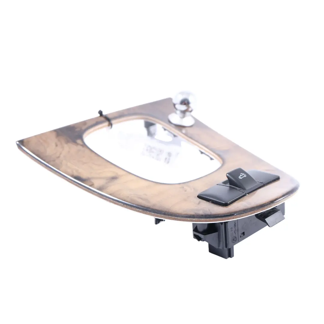 Embellecedor Palanca Cambios Central Mercedes A209 Interruptor Techo para con número de pieza A2096804307 Embellecedor Palanca Cambios Central Mercedes A209 Interruptor Techo - SKU A2096804307 - Número de pieza A2096804307