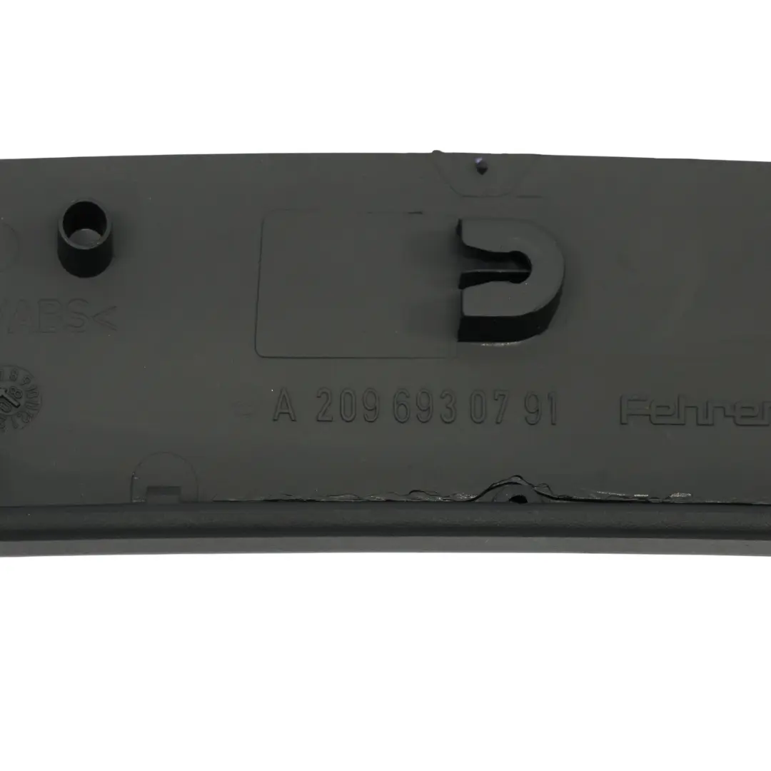 Dach Verkleidung Front Scheibe Formteil Schwarz für Mercedes A209 Cabrio mit Teilenummer A2096930791 Mercedes A209 Cabrio Dach Verkleidung Front Scheibe Formteil Schwarz - SKU A2096930791-1 - Teilenummer A2096930791