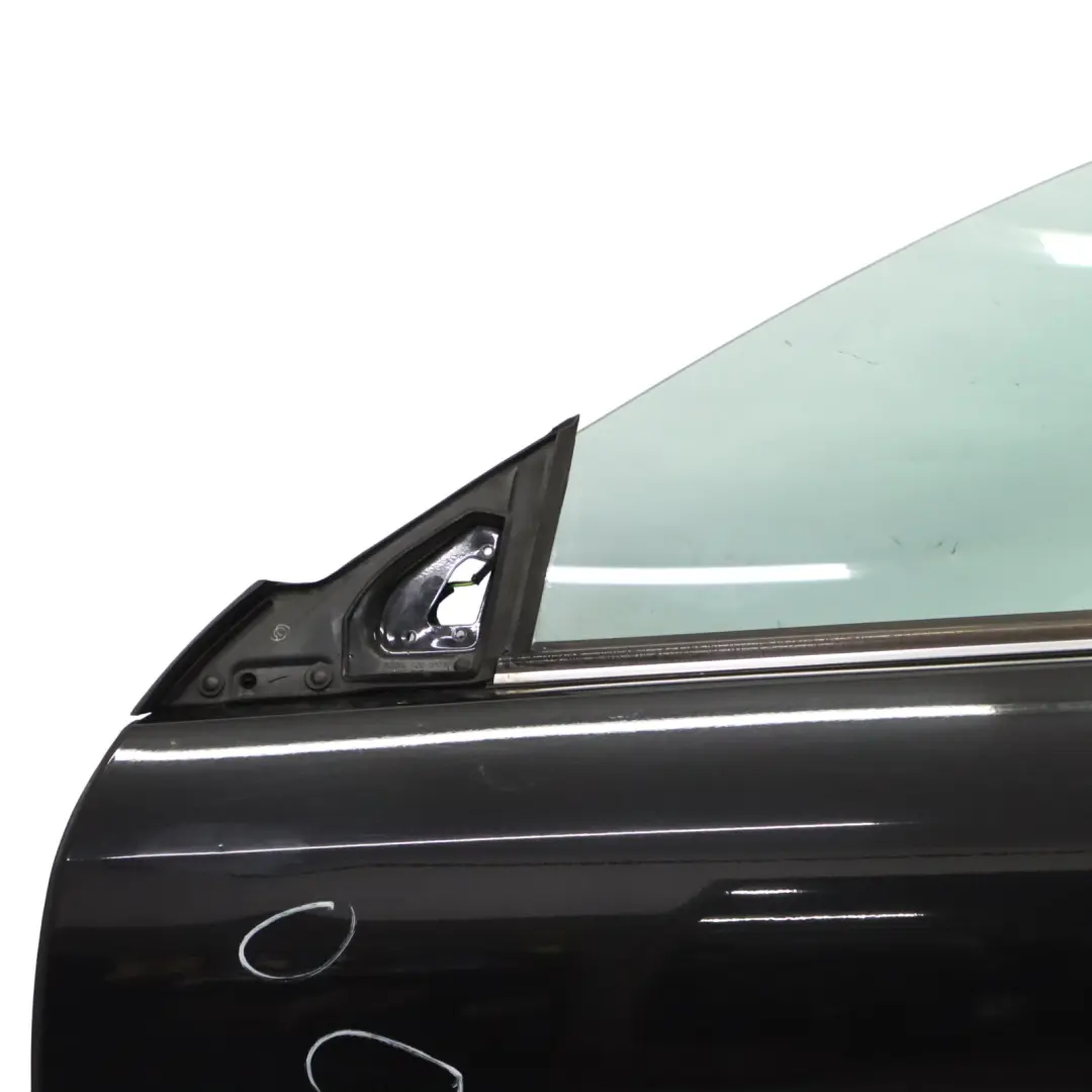 Gauche Mercedes CLK W209 Obsidian Black Metallic Noir - 197 pour Porte Avant à propos du numéro de pièce A2097200105 Porte Avant Gauche Mercedes CLK W209 Obsidian Black Metallic Noir - 197 - SKU A2097200105-OB - Numéro de pièce A2097200105