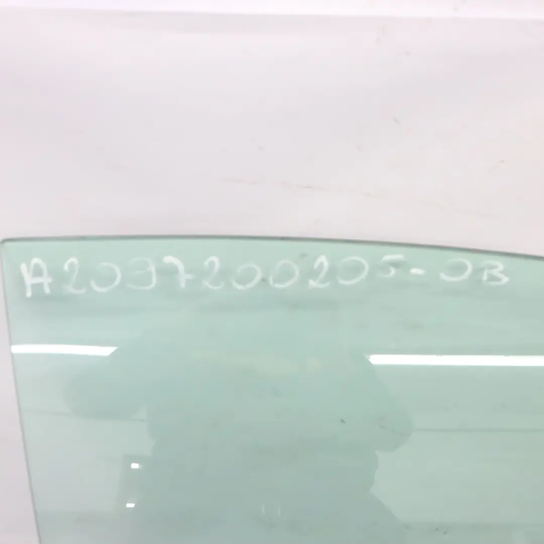 Porta Anteriore Mercedes W209 Porta Destra Obsidian Black Metallic Nero - 197 per con numero di parte A2097200205 Porta Anteriore Mercedes W209 Porta Destra Obsidian Black Metallic Nero - 197 - SKU A2097200205-OB - Numero di parte A2097200205