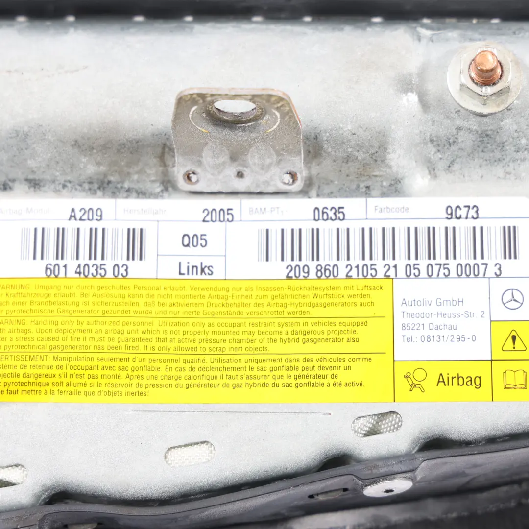 Poduszka Boczna Fotela Airbag Lewy Przód do Mercedes CLK W209 o numerze A2098602105 Mercedes CLK W209 Poduszka Boczna Fotela Airbag Lewy Przód - SKU A2098602105 - Numer Części A2098602105