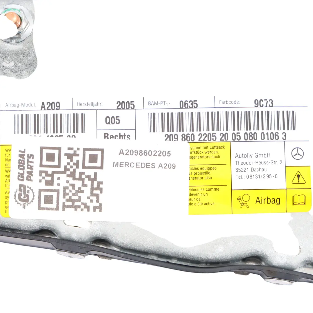 Asiento Lateral Módulo De Aire Derecho Cuero Negro para Mercedes A209 con número de pieza A2098602205 Mercedes A209 Asiento Lateral Módulo De Aire Derecho Cuero Negro - SKU A2098602205 - Número de pieza A2098602205