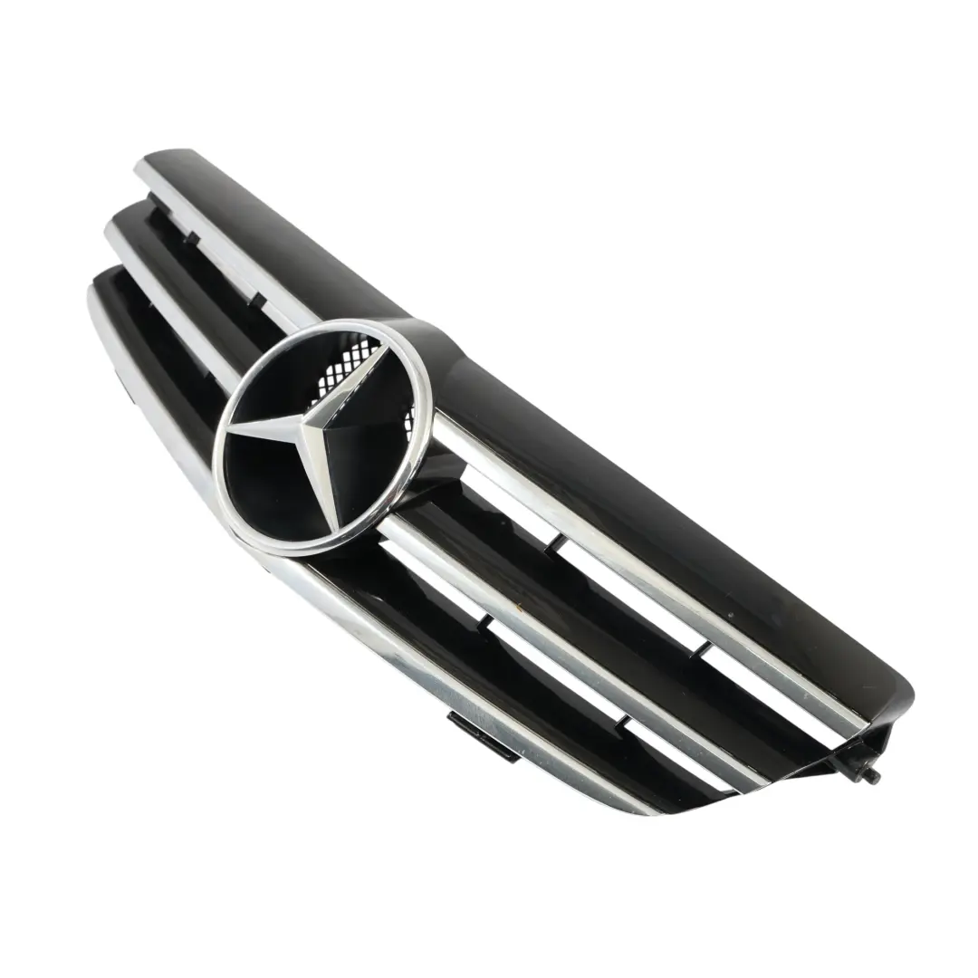 Atrapa Chłodnicy Grill Osłona Kratka Maski do Mercedes A209 C209 o numerze A2098800123 Mercedes A209 C209 Atrapa Chłodnicy Grill Osłona Kratka Maski - SKU A2098800123-2 - Numer Części A2098800123