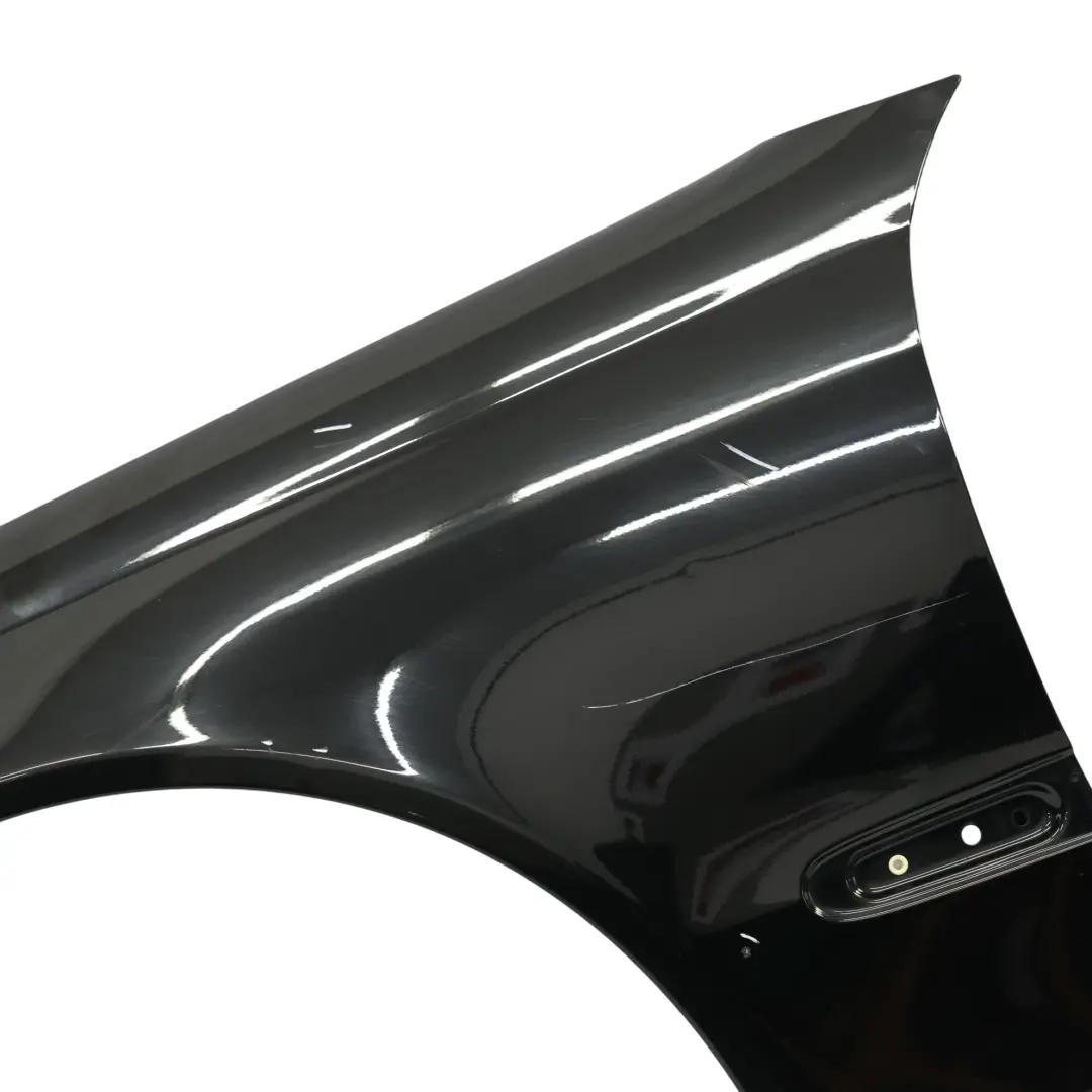  Panneau Latéral Mercedes A209 C209 Aile Avant Gauche Aile Obsidian Black - 197 - SKU A2098800318-OB - Numéro de pièce A2098800318