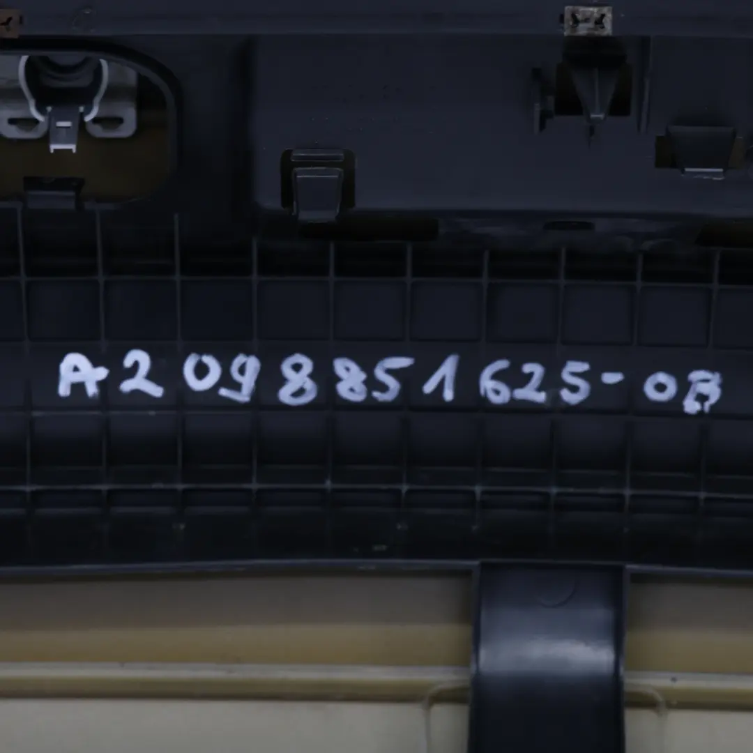 Zderzak Tylny Mercedes W209 Obsidian Black Czarny Metalik - 197 do o numerze A2098851625 Zderzak Tylny Mercedes W209 Obsidian Black Czarny Metalik - 197 - SKU A2098851625-OB - Numer Części A2098851625