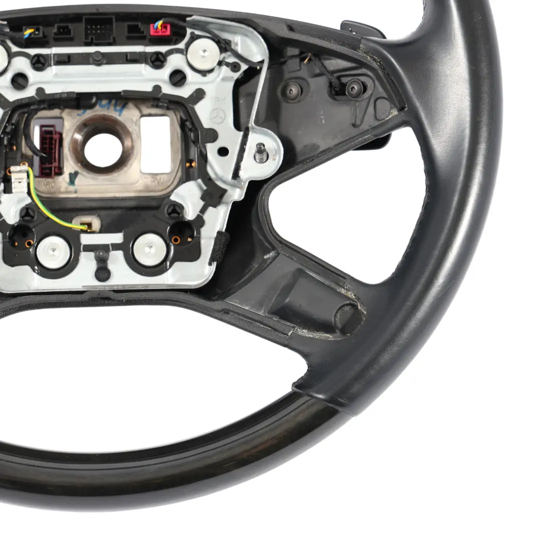Mercedes W212 Kierownica Czarna Skóra Drewno Łopatki - SKU A2124601103 - Numer Części A2124601103