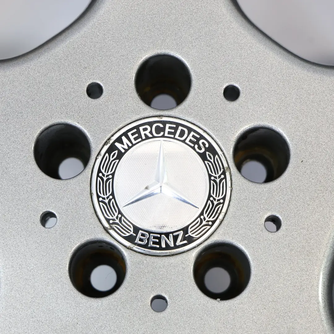 Leichtmetallfelge 18" 9.5J ET:33 Sternspeiche für Mercedes SL R230 AMG mit Teilenummer A2304012102 Mercedes SL R230 AMG Leichtmetallfelge 18" 9.5J ET:33 Sternspeiche - SKU A2304012102-1 - Teilenummer A2304012102