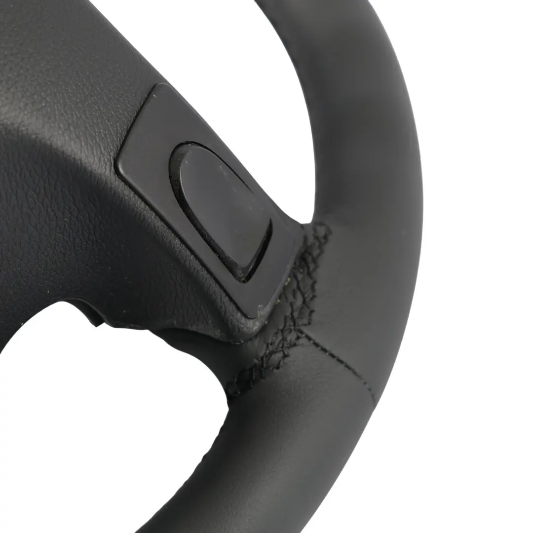 NUEVO Volante de Cuero Negro para Mercedes CLK C209 W209 W211 C219 con número de pieza A2304604403 Mercedes CLK C209 W209 W211 C219 NUEVO Volante de Cuero Negro - SKU A2304604403-1 - Número de pieza A2304604403