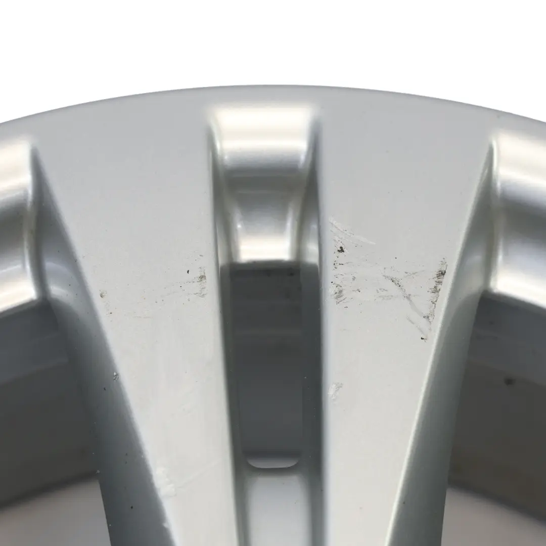 Llanta De aleacion plateada 17" 7,5J ET:52,5 para Mercedes B W176 W246 con número de pieza A2464011400 Mercedes B W176 W246 Llanta De aleacion plateada 17" 7,5J ET:52,5 - SKU A2464011400-1 - Número de pieza A2464011400