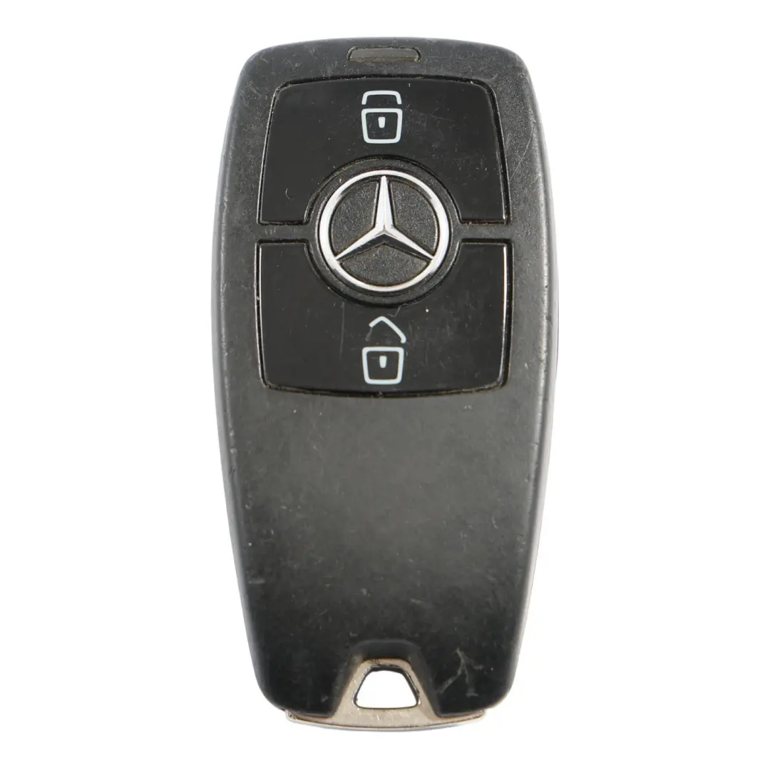 Funkfern Bedienung Alarm Schlüssel Anhänger Taste für Mercedes W906 mit Teilenummer A2479052607 Mercedes W906 Funkfern Bedienung Alarm Schlüssel Anhänger Taste - SKU A2479052607 - Teilenummer A2479052607
