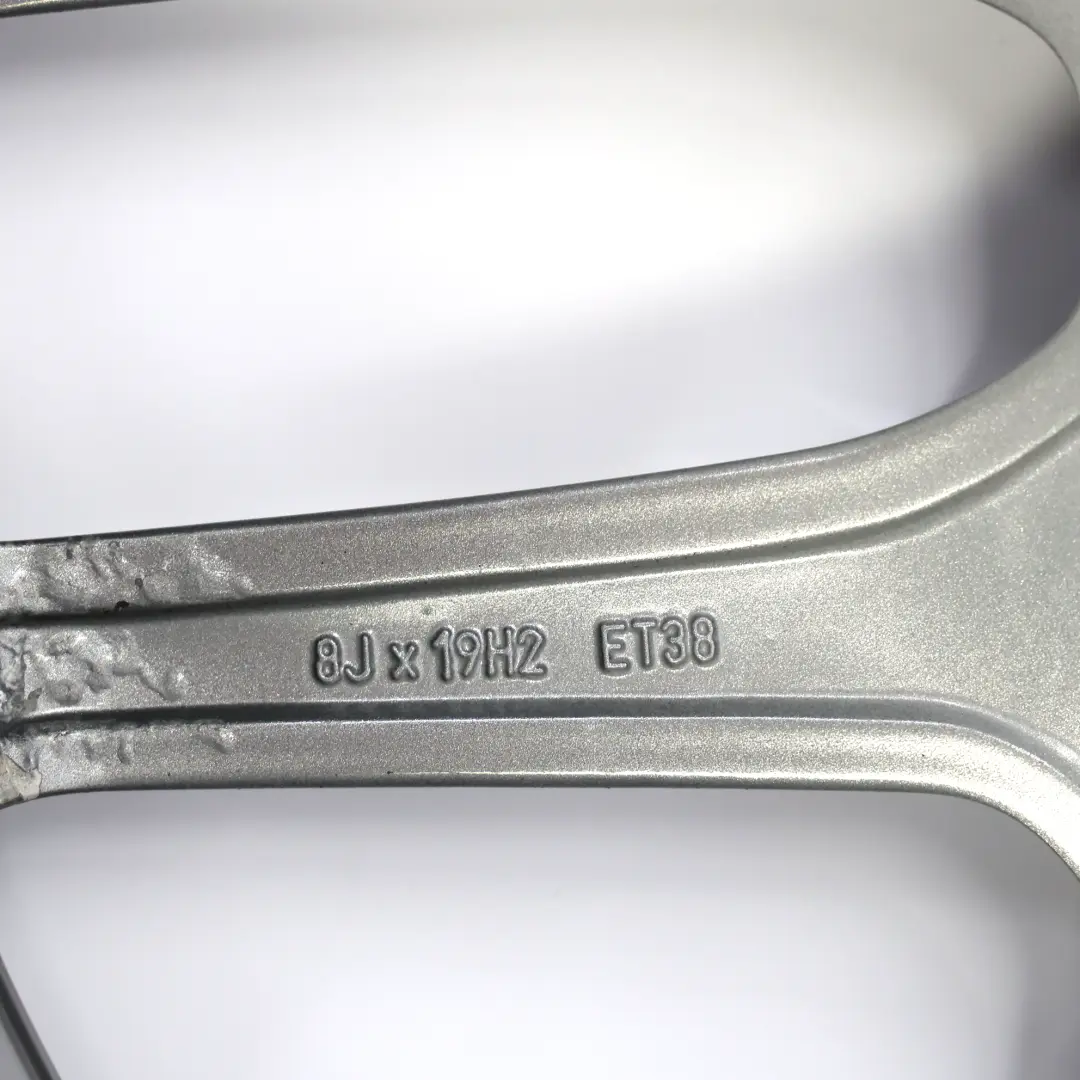 Felga Aluminiowa Przód AMG 19" 8J ET:38 do Mercedes GLC X253 C253 o numerze A2534011800 Mercedes GLC X253 C253 Felga Aluminiowa Przód AMG 19" 8J ET:38 - SKU A2534011800-1 - Numer Części A2534011800