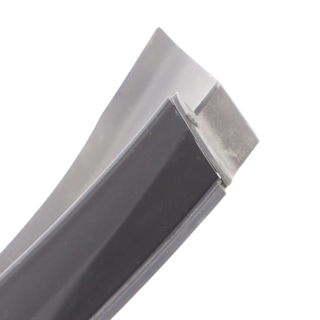 Windscreen Front Top Trim Seal Gasket Strip Right O/S to Mercedes X253 with Part number A2536906000 Mercedes X253 Windscreen Front Top Trim Seal Gasket Strip Right O/S - SKU A2536906000 - Part number A2536906000