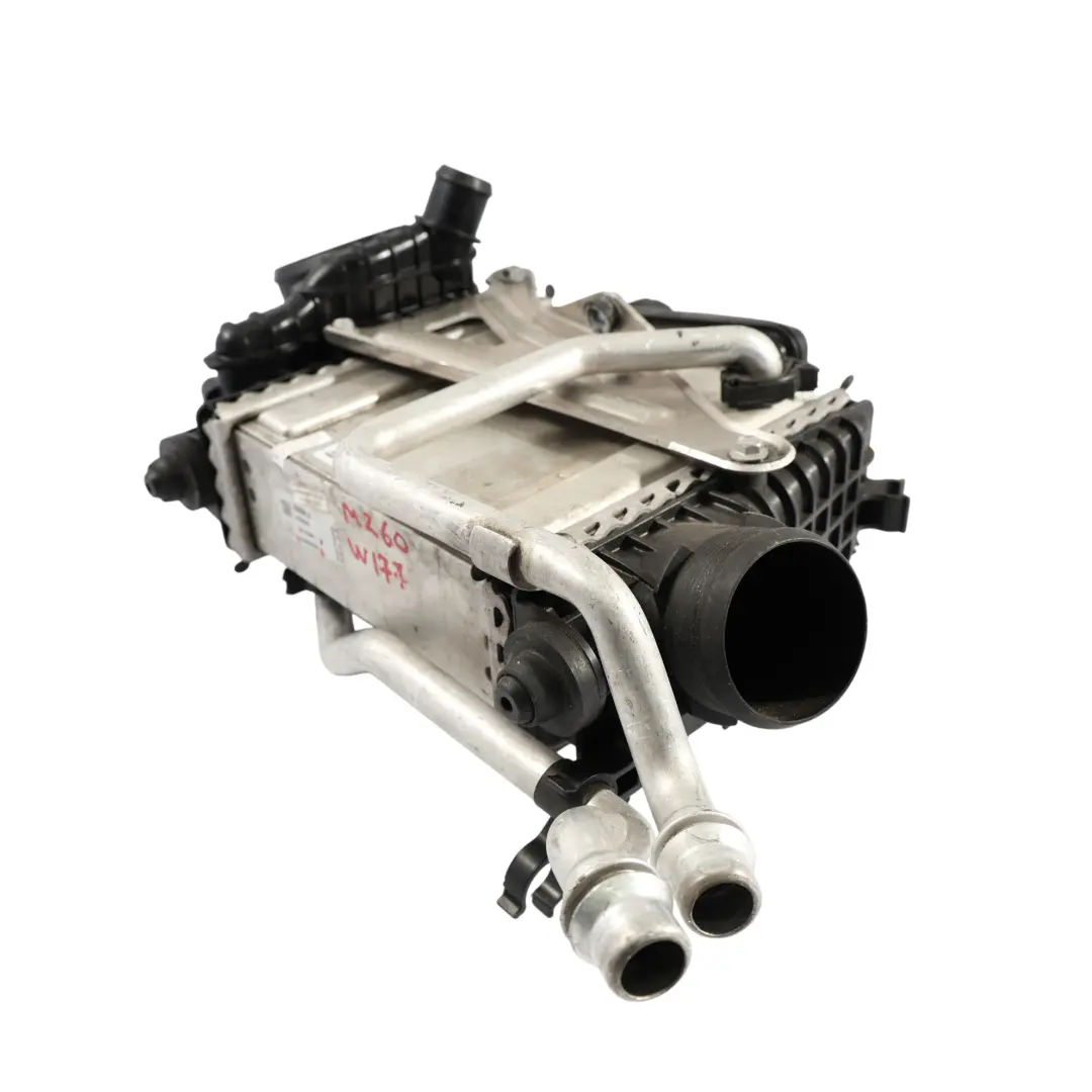 M260 Intercooler Enfriador De Aire De Carga para Mercedes W177 AMG A35 con número de pieza A2600903100 Mercedes W177 AMG A35 M260 Intercooler Enfriador De Aire De Carga - SKU A2600903100-3 - Número de pieza A2600903100