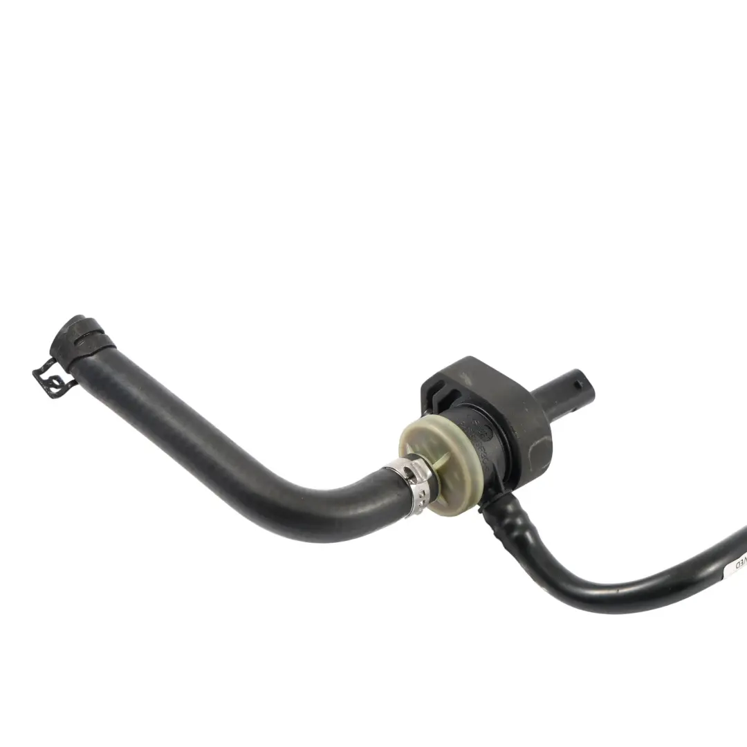 Mercedes W205 Essence M274 Tuyau De Purge De Reniflard De Moteur - SKU A2740187201 - Numéro de pièce A2740187201