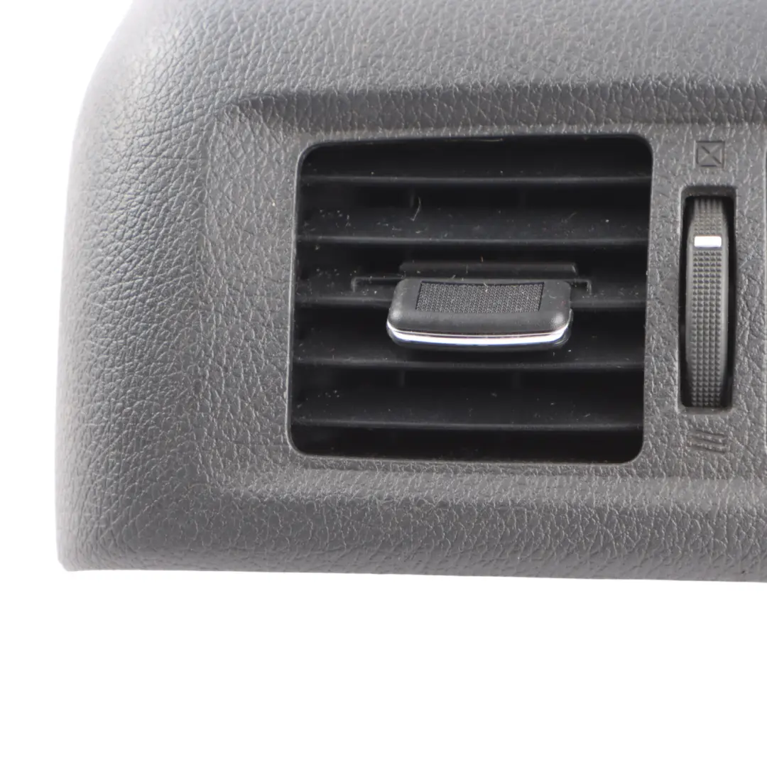 W470 Mittelkonsole Gehäuse Luftkanal Abdeckung Entlüftung für Mercedes mit Teilenummer A4706804001 Mercedes W470 Mittelkonsole Gehäuse Luftkanal Abdeckung Entlüftung - SKU A4706804001 - Teilenummer A4706804001