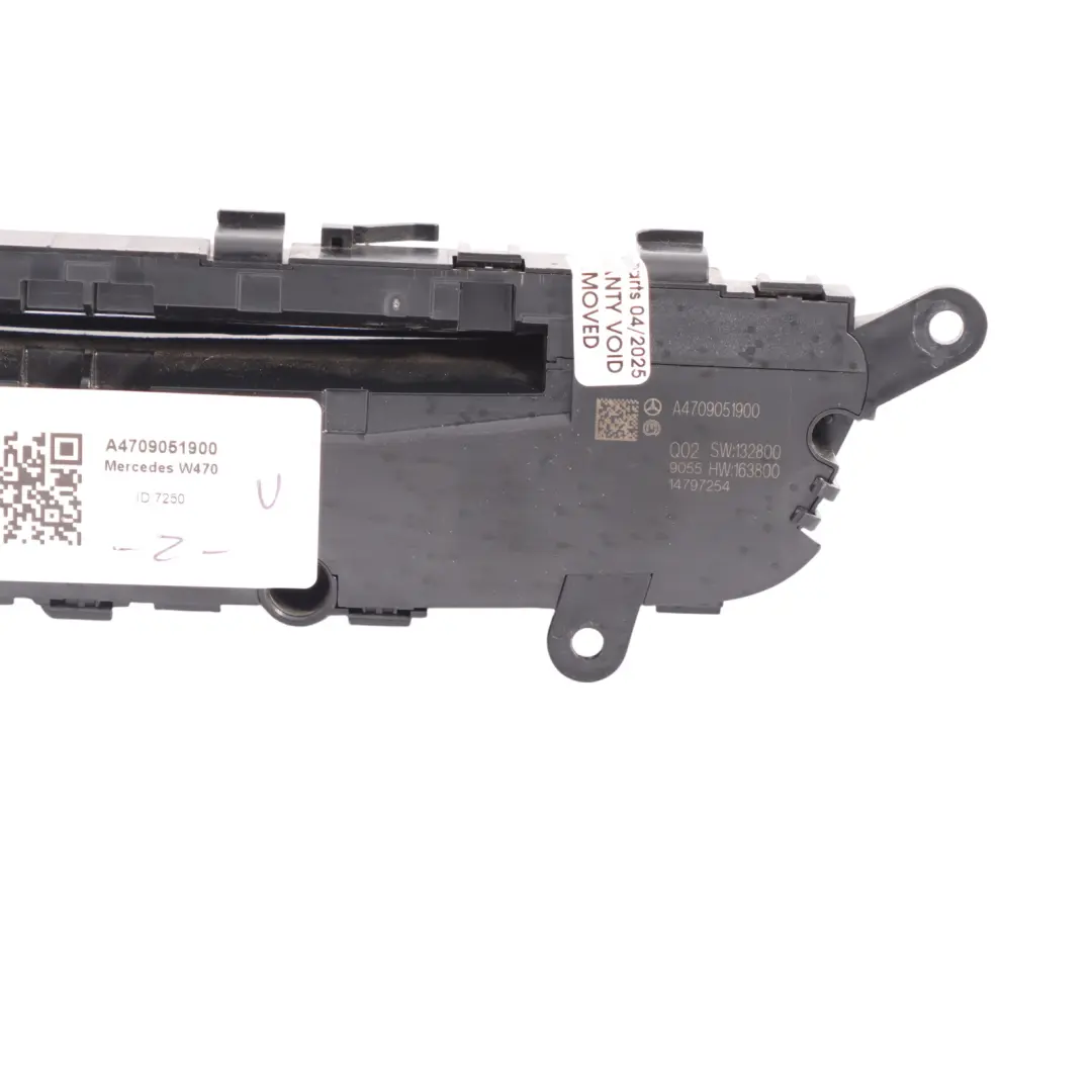  Switch Panel Mercedes W470 Centre Console Radio Hazard Lights Switch - SKU A4709051900 - Part number A4709051900