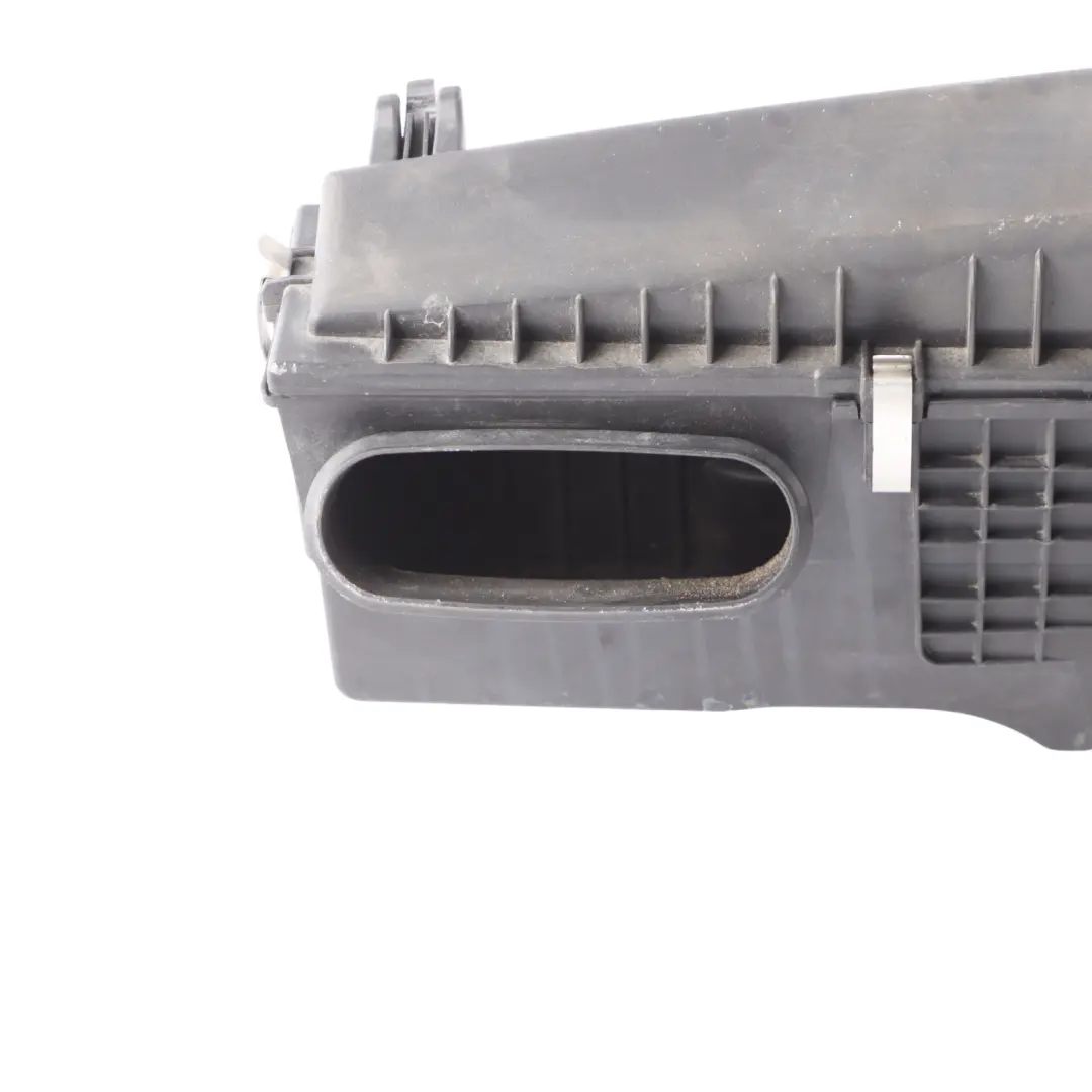 Filter Box Mercedes W205 OM626 Diesel Air Silencer Housing to Air with Part number A6260900301 Air Filter Box Mercedes W205 OM626 Diesel Air Silencer Housing - SKU A6260900301 - Part number A6260900301