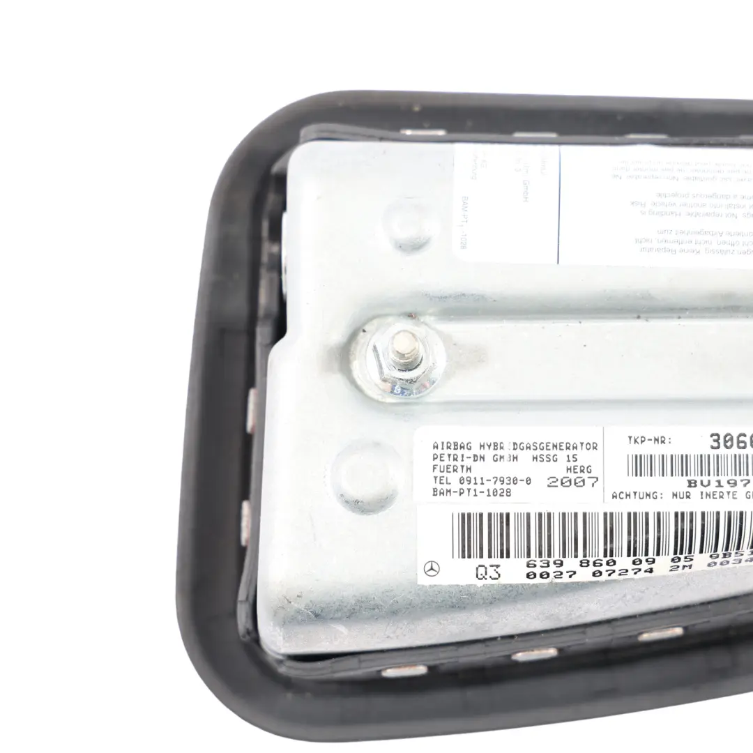 Asiento Respaldo Lateral Modulo Aire Lado Conductor para Mercedes W639 con número de pieza A6398600905 Mercedes W639 Asiento Respaldo Lateral Modulo Aire Lado Conductor - SKU LHD-A6398600905 - Número de pieza A6398600905