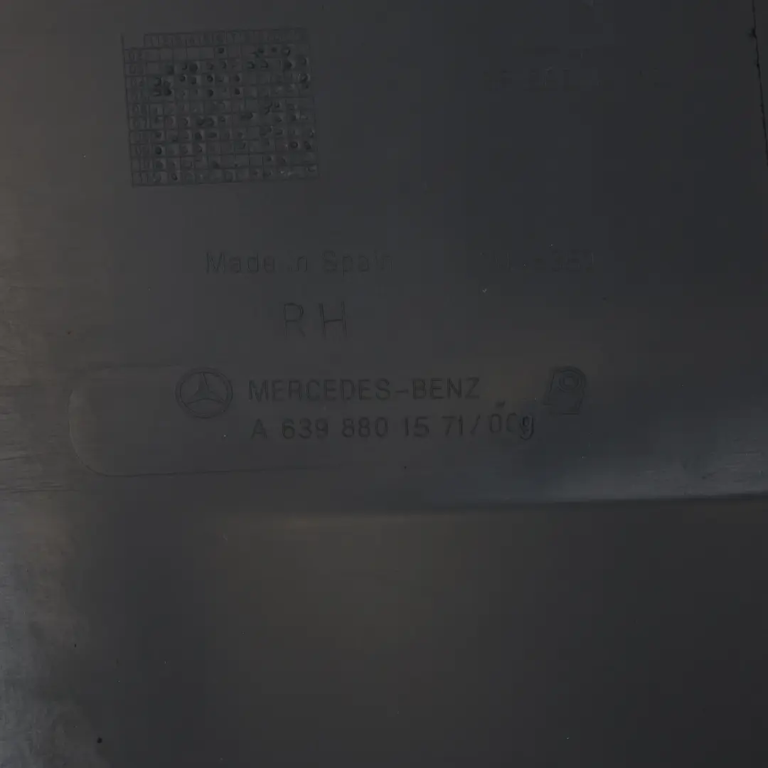 Stoßstange Hinten Rechts Eckverkleidung Brillant Silber 9744 für Mercedes Vito W639 mit Teilenummer A6398801571 Mercedes Vito W639 Stoßstange Hinten Rechts Eckverkleidung Brillant Silber 9744 - SKU A6398801571-BRS - Teilenummer A6398801571