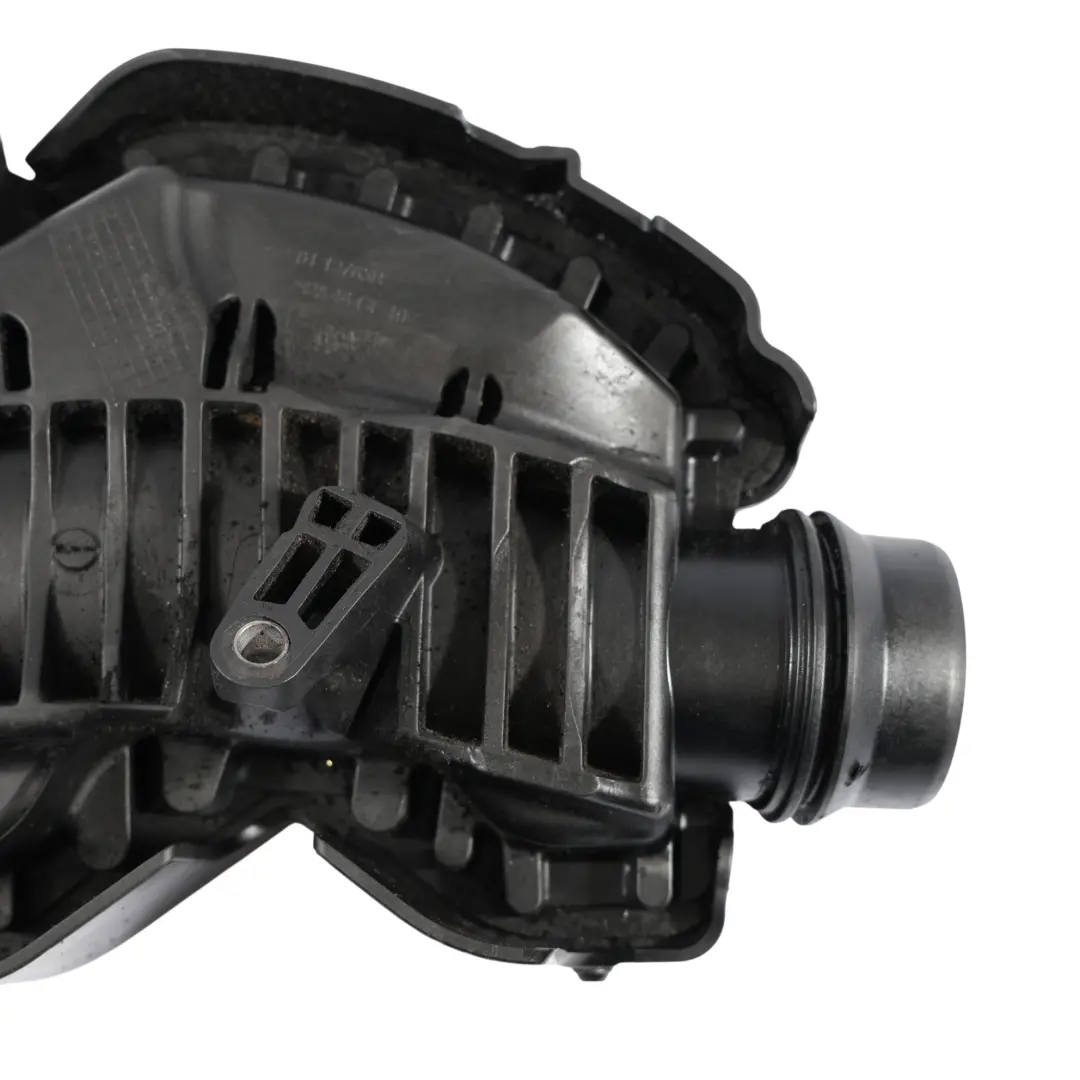 Rezonator Szmerów Powietrza do Mercedes W212 E350 CDI o numerze A6421402887 Mercedes W212 E350 CDI Rezonator Szmerów Powietrza - SKU A6421402887 - Numer Części A6421402887