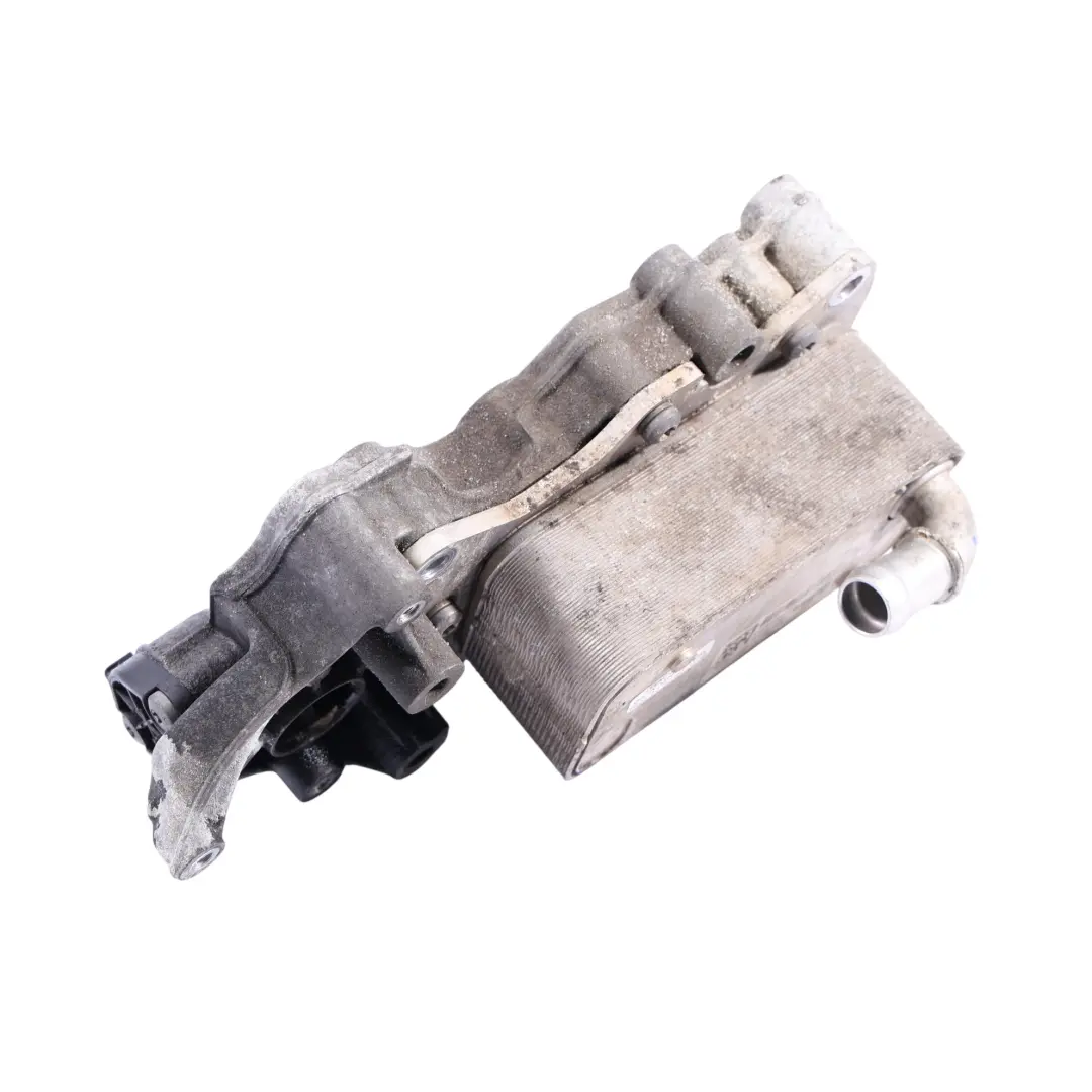 Radiador Enfriador Aceite Soporte Filtro Aceite Diesel para Mercedes W906 con número de pieza A6511801310 Mercedes W906 Radiador Enfriador Aceite Soporte Filtro Aceite Diesel - SKU A6511801310 - Número de pieza A6511801310