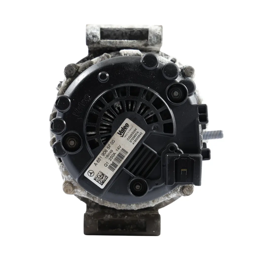 W907 314 CDI Motor Alternador Generador Valeo para Mercedes con número de pieza A6519065700 Mercedes W907 314 CDI Motor Alternador Generador Valeo - SKU A6519065700 - Número de pieza A6519065700