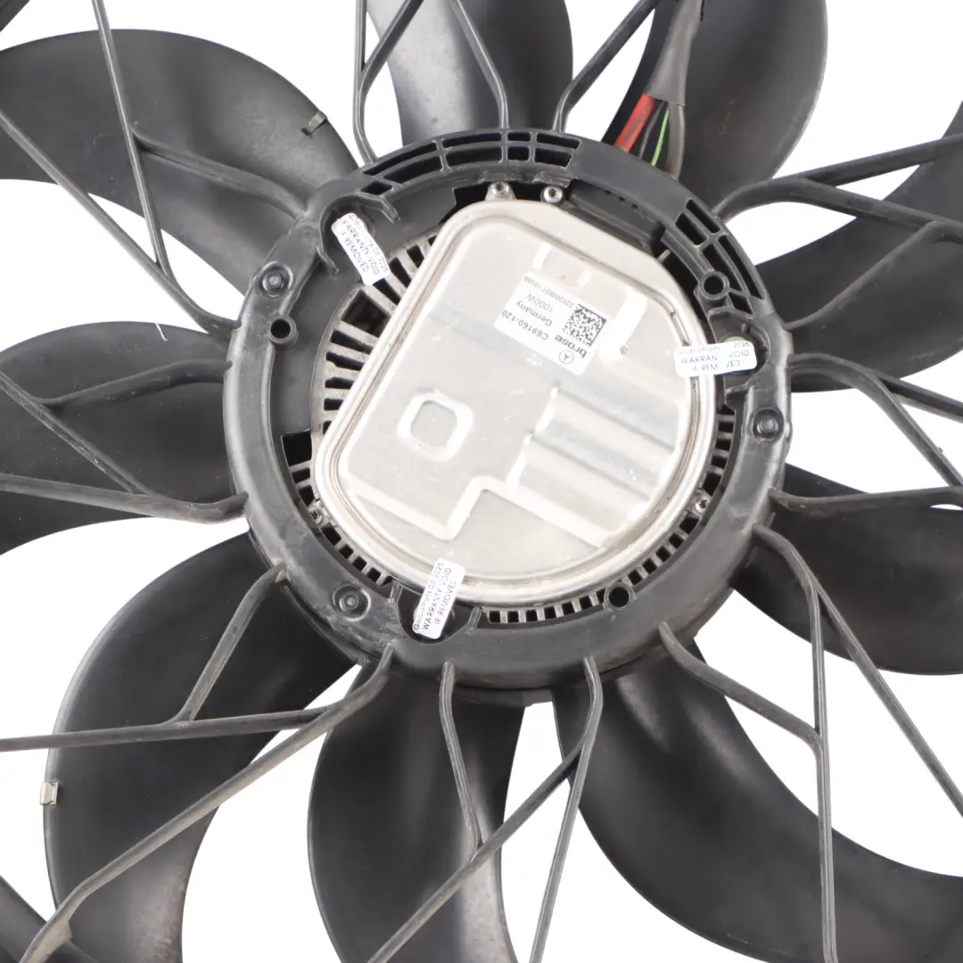 Radiator Fan Engine Blower Bracket 1000W to Mercedes W910 with Part number A9079064600 Mercedes W910 Radiator Fan Engine Blower Bracket 1000W - SKU A9079064600 - Part number A9079064600