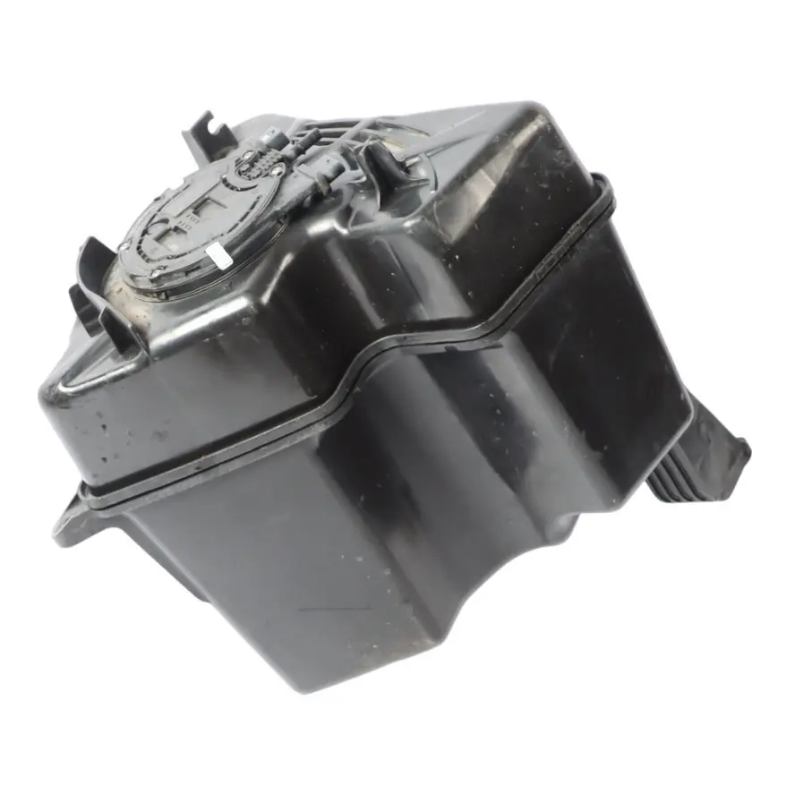 Additive Tank Mercedes Sprinter W907 W910 AdBlue Diesel Tank to with Part number A9104706900 Additive Tank Mercedes Sprinter W907 W910 AdBlue Diesel Tank - SKU A9104706900 - Part number A9104706900