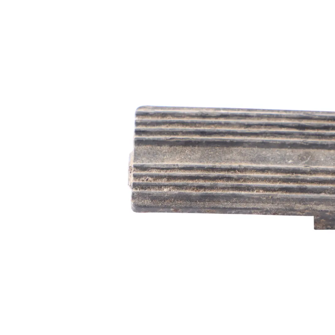 W907 Abdeckung Schwellerleiste Zierleiste Schwarz für Mercedes Sprinter mit Teilenummer A9106863800 Mercedes Sprinter W907 Abdeckung Schwellerleiste Zierleiste Schwarz - SKU A9106863800 - Teilenummer A9106863800