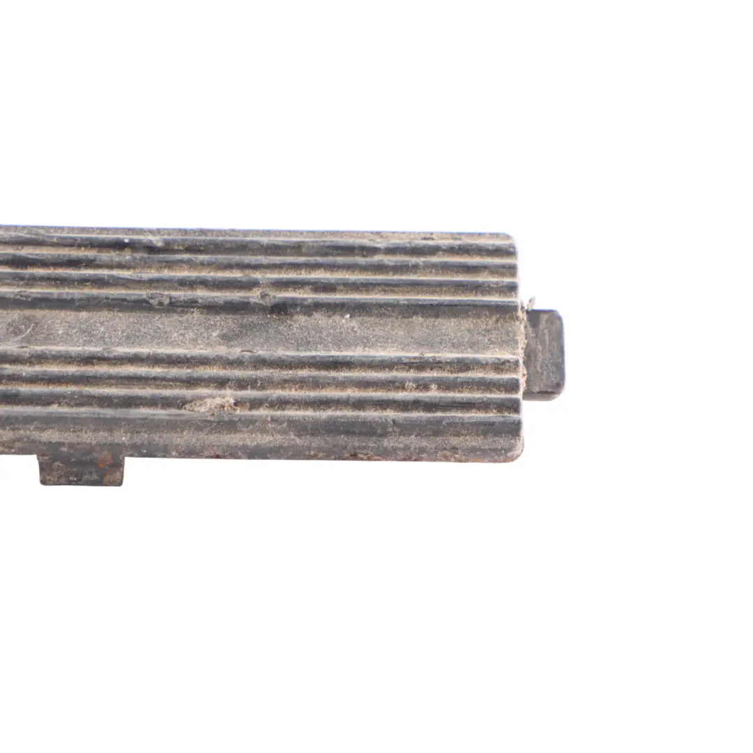 W907 Abdeckung Schwellerleiste Zierleiste Schwarz für Mercedes Sprinter mit Teilenummer A9106863800 Mercedes Sprinter W907 Abdeckung Schwellerleiste Zierleiste Schwarz - SKU A9106863800 - Teilenummer A9106863800