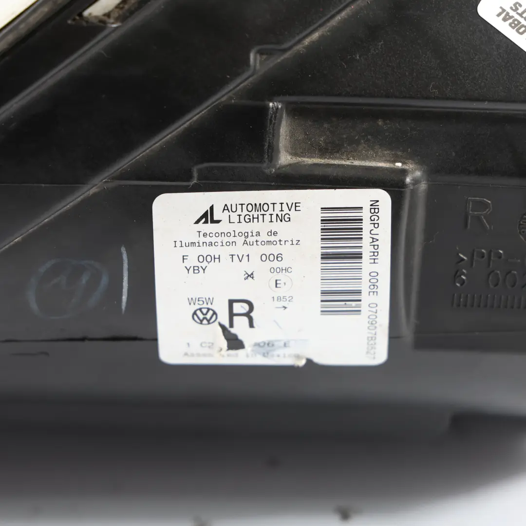 Front Light Lamp Headlight Halogen Right O/S to Volkswagen New Beetle with Part number 1C2941030E Volkswagen New Beetle Front Light Lamp Headlight Halogen Right O/S - SKU RHD-1C2941030E-1 - Part number 1C2941030E