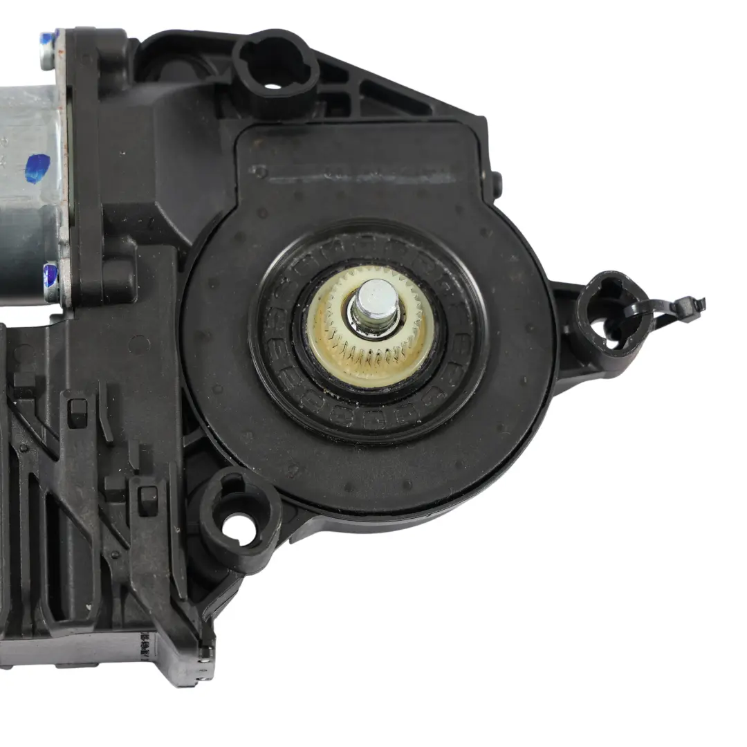 Door Window Lifter Motor Front Passenger Side to Volkswagen New Beetle with Part number 1Y2959801D Volkswagen New Beetle Door Window Lifter Motor Front Passenger Side - SKU RHD-1Y2959801D - Part number 1Y2959801D