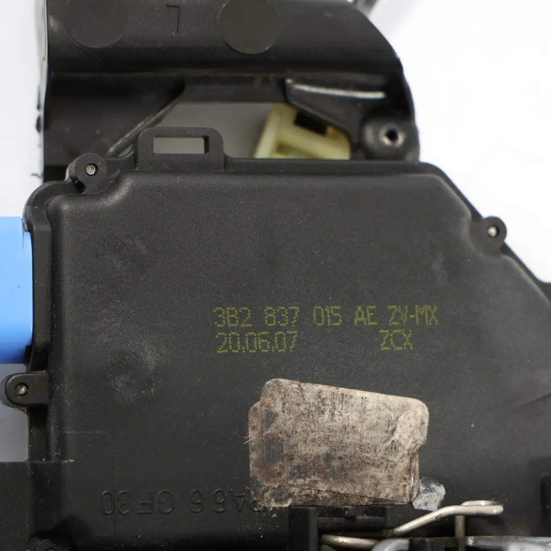 Door Lock Front Left N/S Latch Catch to VW Volkswagen New Beetle with Part number 3B2837015AE VW Volkswagen New Beetle Door Lock Front Left N/S Latch Catch - SKU RHD-3B2837015AE - Part number 3B2837015AE