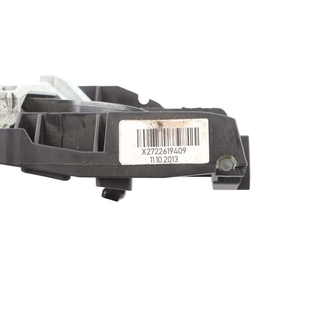 Front Key Cylinder Door Handle Carrier Mount Catch Right O/S to BMW F12 with Part number 7286100 BMW F12 Front Key Cylinder Door Handle Carrier Mount Catch Right O/S - SKU RHD-7286100-1 - Part number 7286100