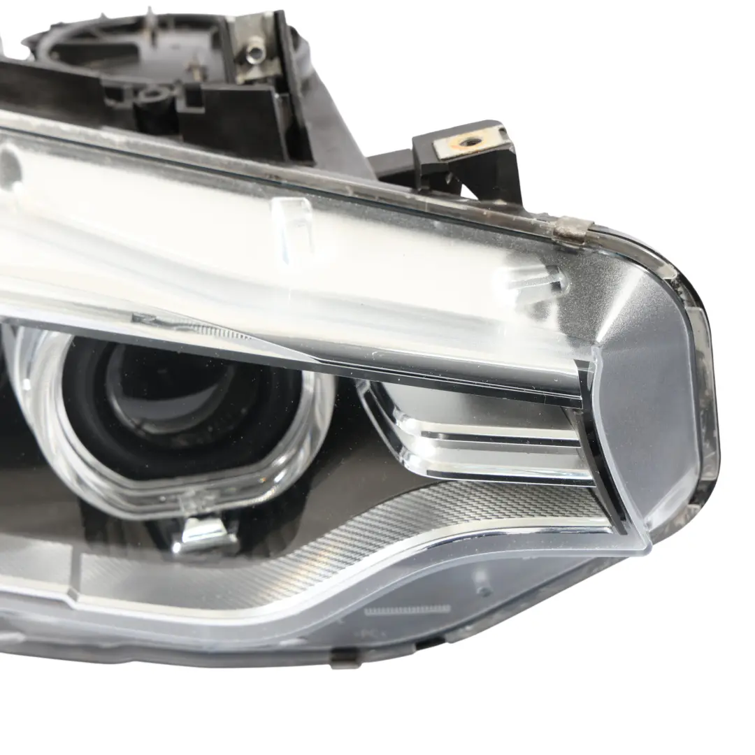 Bi-Xenon Headlamp BMW F32 F33 F36 F80 M3 Front Headlight Light Right O/S to with Part number 7377846 Bi-Xenon Headlamp BMW F32 F33 F36 F80 M3 Front Headlight Light Right O/S - SKU RHD-7377846-1 - Part number 7377846