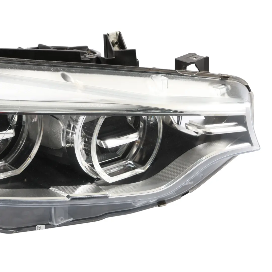 Front Headlight Headlamp Lamp Adaptive LED Right O/S to BMW M3 F80 M4 F82 with Part number 7377850 BMW M3 F80 M4 F82 Front Headlight Headlamp Lamp Adaptive LED Right O/S - SKU RHD-7377850 - Part number 7377850
