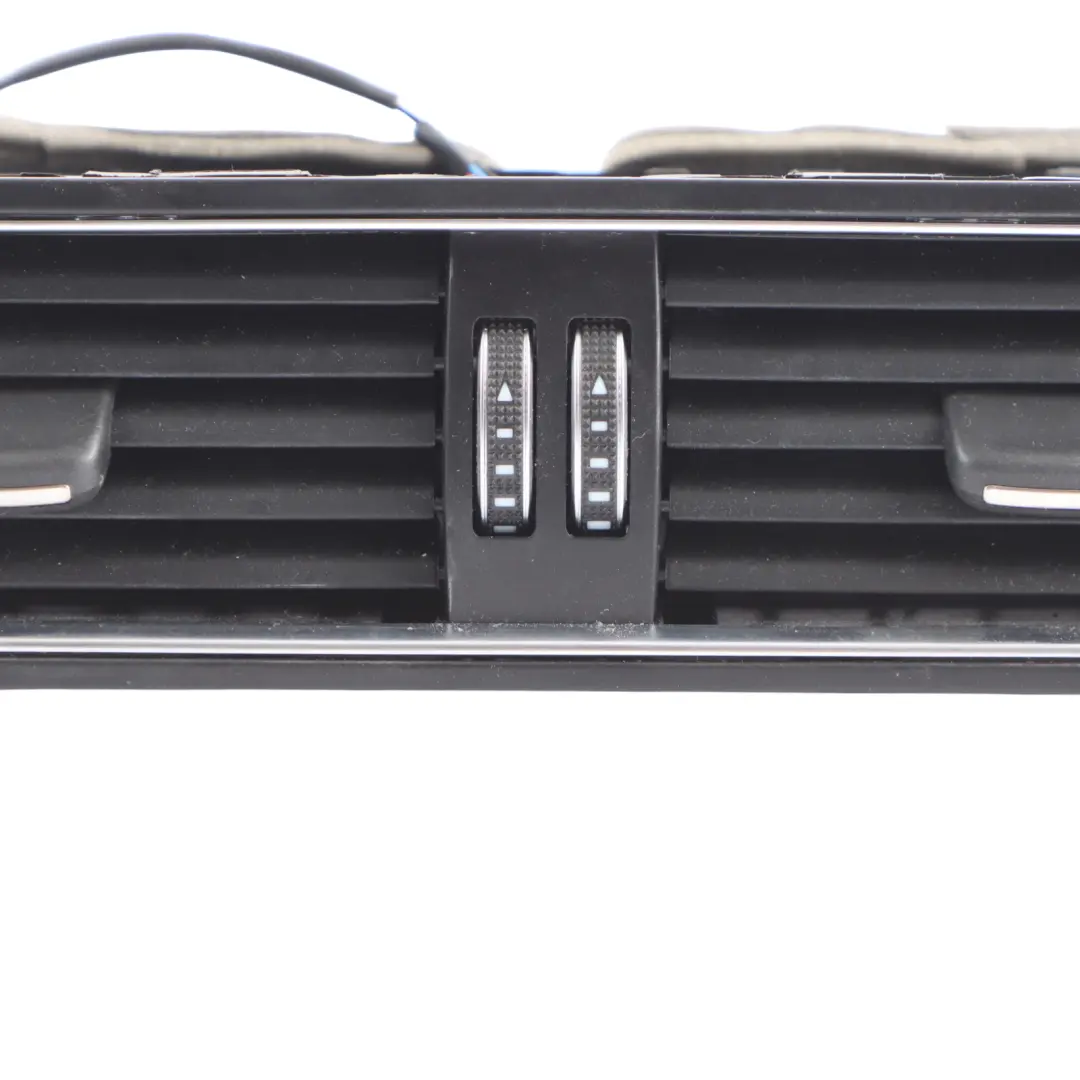 Centre Dashboard Air Vent Nozzle Grille Trim Cover to Audi Q5 8R with Part number 8R2820951 Audi Q5 8R Centre Dashboard Air Vent Nozzle Grille Trim Cover - SKU RHD-8R2820951 - Part number 8R2820951