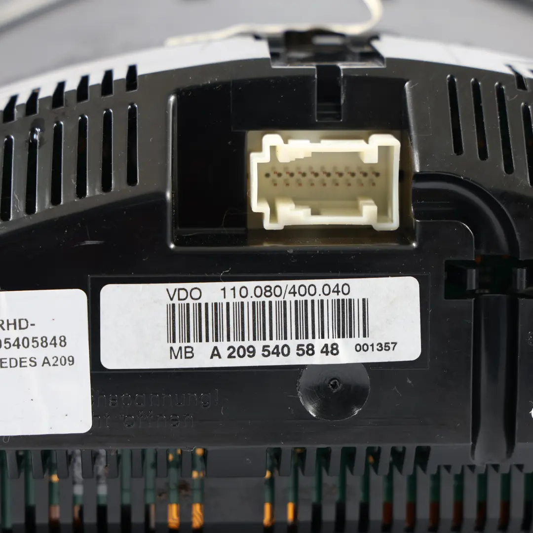 Instrument Cluster Mercedes A209 C209 Petrol Speedo Clocks Automatic to with Part number A2095405848 Instrument Cluster Mercedes A209 C209 Petrol Speedo Clocks Automatic - SKU RHD-A2095405848 - Part number A2095405848