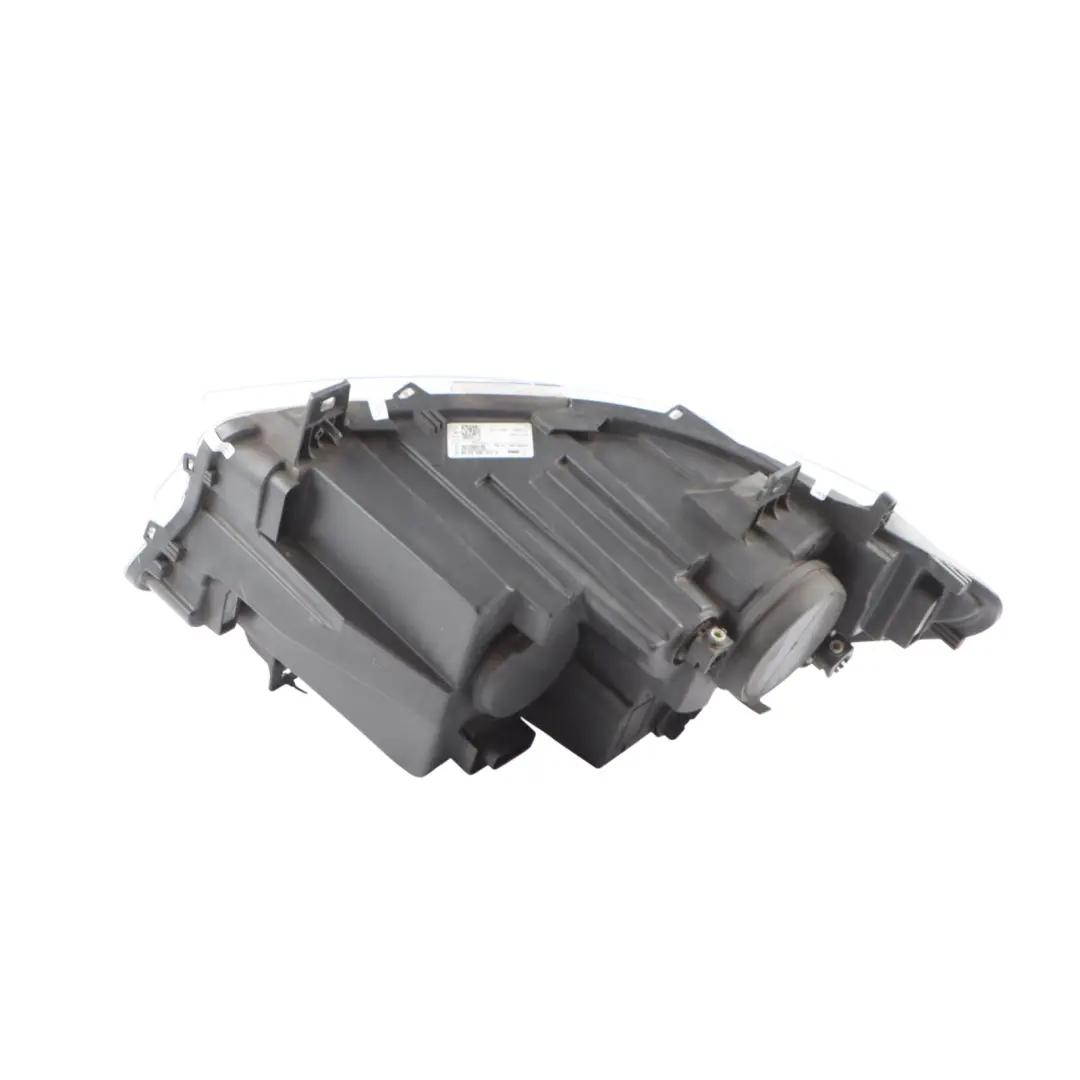 W907 W910 Headlamp Front Light Lamp Halogen Right O/S to Mercedes with Part number A9109060300 Mercedes W907 W910 Headlamp Front Light Lamp Halogen Right O/S - SKU RHD-A9109060300 - Part number A9109060300