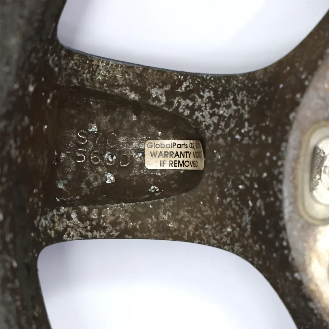 Cerchio In Lega Argento 15" 6J ET:45 per Honda Civic con numero di parte S7C560D Honda Civic Cerchio In Lega Argento 15" 6J ET:45 - SKU S7C560D-2 - Numero di parte S7C560D