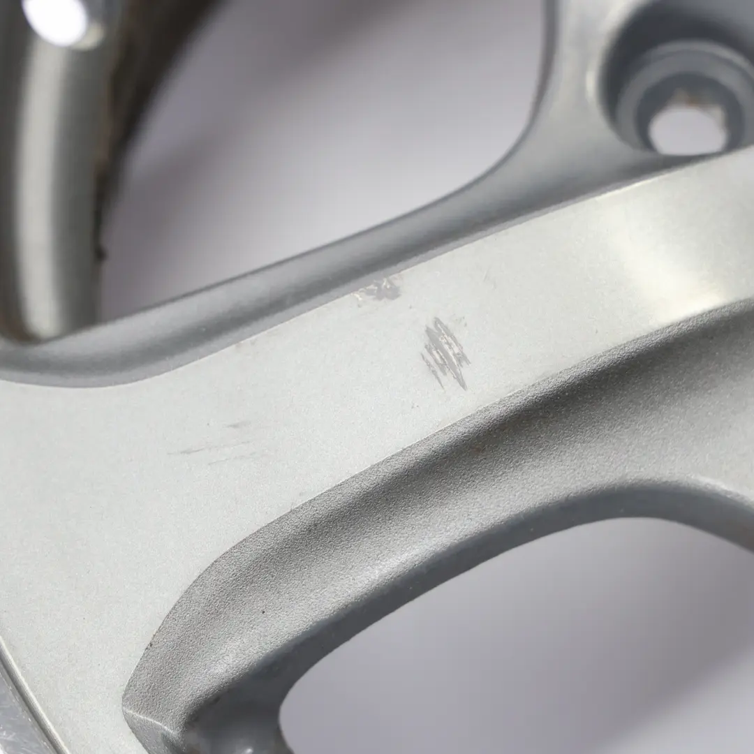 Srebrna Felga Aluminiowa 15" 6J ET:45 do Honda Civic o numerze S7C560D Honda Civic Srebrna Felga Aluminiowa 15" 6J ET:45 - SKU S7C560D-2 - Numer Części S7C560D