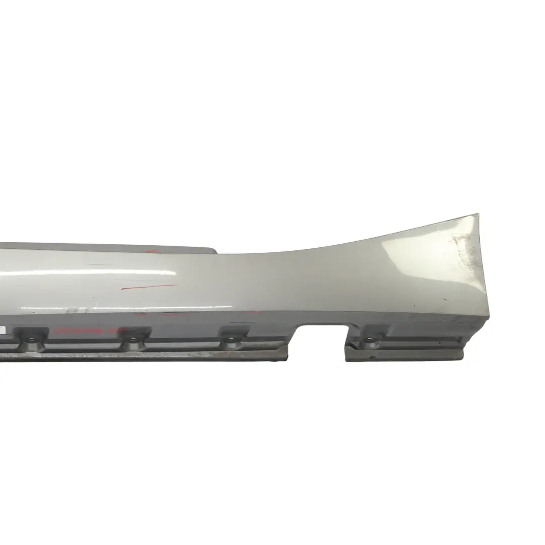 Pannello Destro Gonna Di Davanzale Sterlinggrau Metallic - 472 per BMW Z4 E85 E86 con numero di parte 0031108 BMW Z4 E85 E86 Pannello Destro Gonna Di Davanzale Sterlinggrau Metallic - 472 - SKU 0031108-STG - Numero di parte 0031108