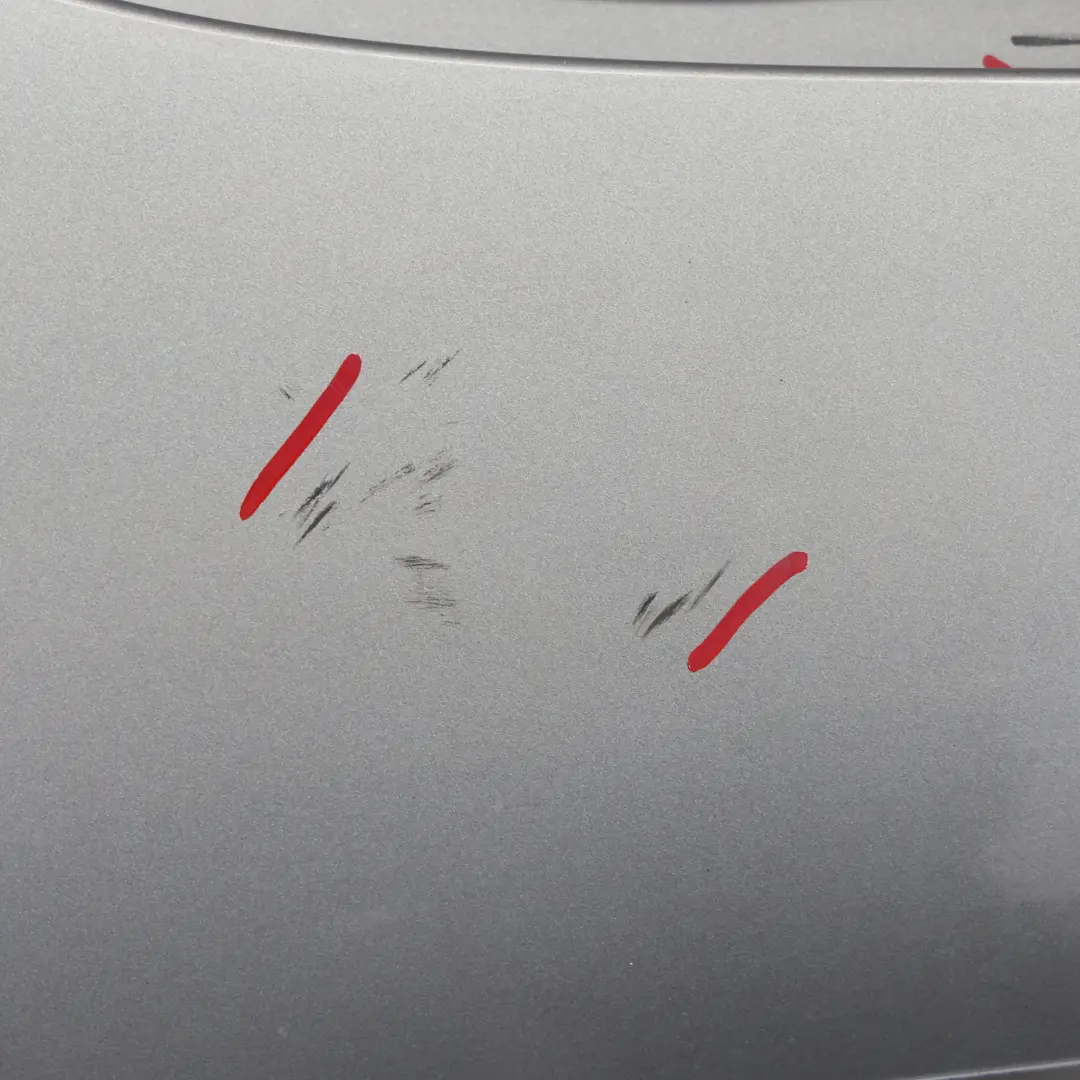 Pannello Destro Gonna Di Davanzale Sterlinggrau Metallic - 472 per BMW Z4 E85 E86 con numero di parte 0031108 BMW Z4 E85 E86 Pannello Destro Gonna Di Davanzale Sterlinggrau Metallic - 472 - SKU 0031108-STG - Numero di parte 0031108