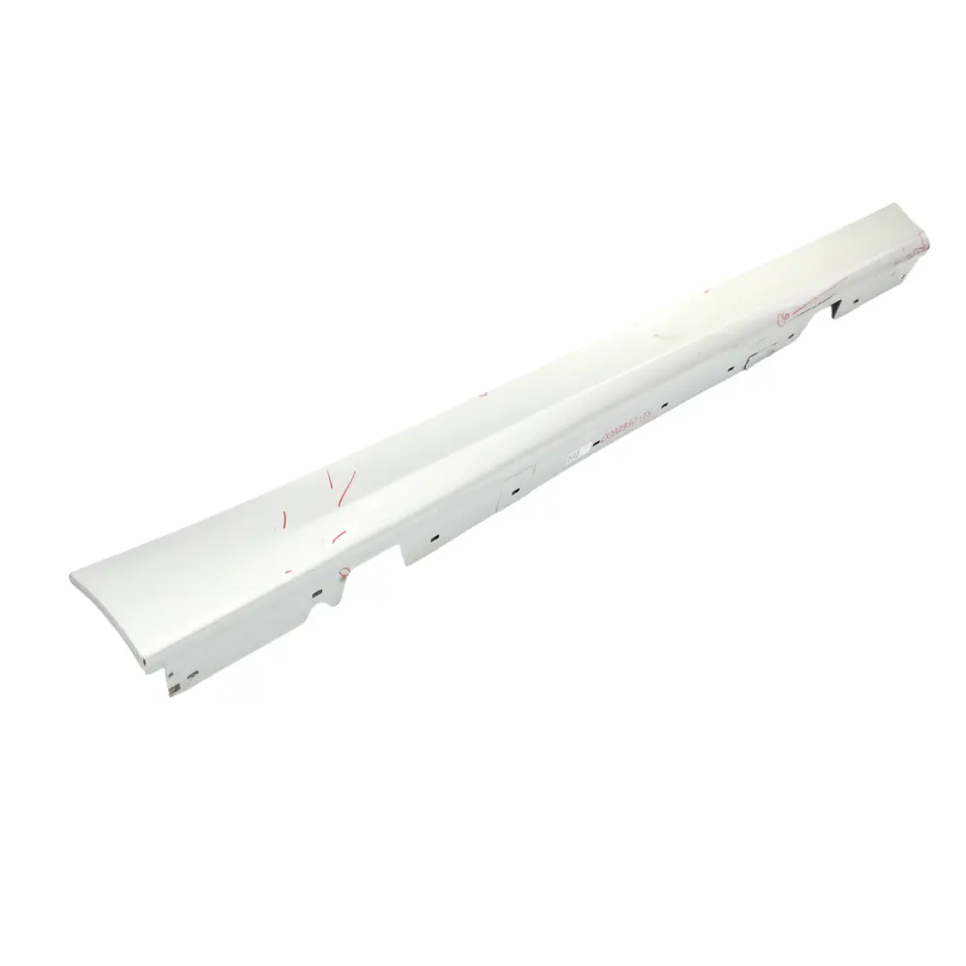 Faldón Lateral BMW E90 E91 Listón de umbral Derecho Titansilber Metallic - 354 - SKU 0032950-TS - Número de pieza 0032950